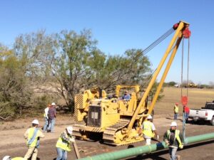 Photo of a Midwestern Manufacturing jobsite. Equipment and crew members in action.